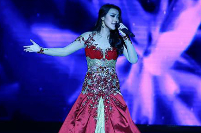 Vania Larissa Menang di Sesi Final Talent Show Miss World 2013