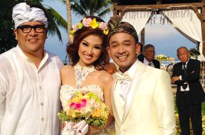 Ruben Onsu dan Wenda Tan Kompak Nangis di Hari Pernikahan