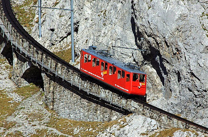 Rel Kereta Api Paling Curam Sedunia Ada di Swiss