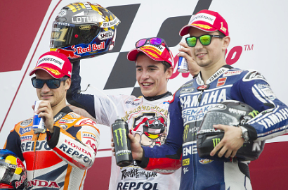 Marc Marquez Juara Dunia MotoGP 2013 dan Raih Hadiah Mobil BMW