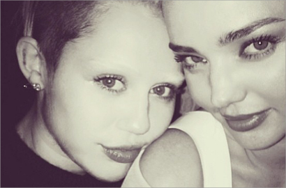 Miley Cyrus Cukur Habis Alisnya?