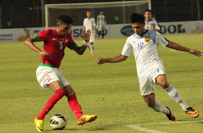 Alfin Tuasalamony Yakin Timnas Bisa Kalahkan Malaysia di Semifinal SEA Games 2013