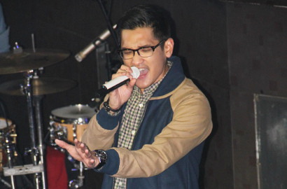Afgan Nyanyi Dangdut 'Pengalaman Pertama' di Konser Mini 'Tanpa Batas'