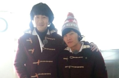 Kwang Soo dan Kim Jong Kook Jadi Murid Cewek di 'Running Man'