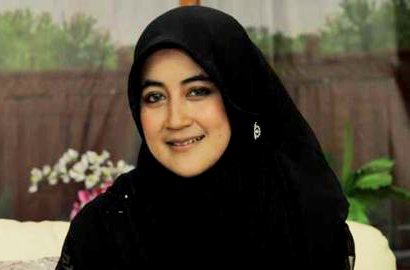 Pipik Rela Masa Kelam Uje Dibahas di Film 'Hijrah Cinta'