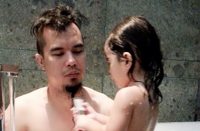 Mulan Jameela Berani Pamer Foto Mandi Ahmad Dhani dan Safeea