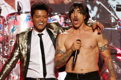 Bruno Mars dan RHCP Gebrak Panggung Super Bowl Halftime Show 2014