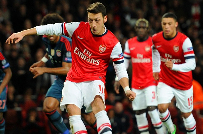 Aksi Mesut Ozil Terbaca, Arsenal Tumbang di Liga Champions
