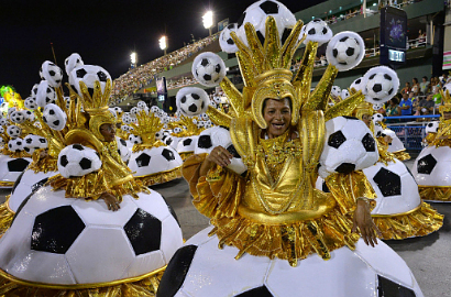 Meriahnya Karnaval Brazil Jelang Piala Dunia 2014