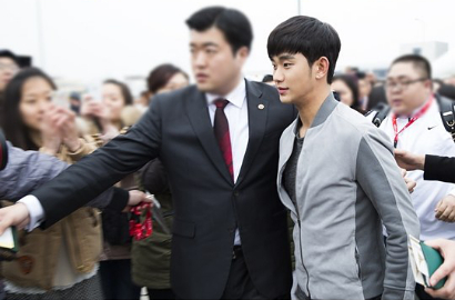 Sukses Serial Kim Soo Hyun 'Man from the Star' Bikin Pemerintah China Khawatir