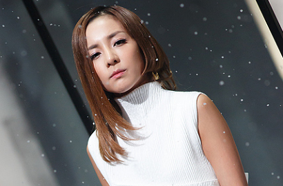 Ingat Umur, Dara 2NE1 Mulai Khawatir Masih Jomblo