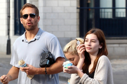 Permohonan Ibu Paul Walker atas Hak Asuh Sementara Meadow Ditolak
