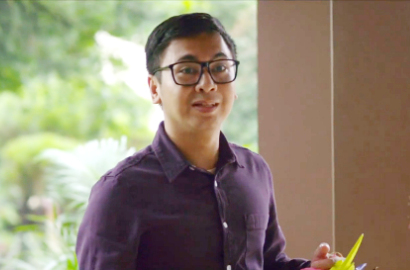 Raditya Dika Kenang Masa Lalu di Trailer 'Marmut Merah Jambu'