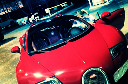 Asyiknya Justin Bieber Dapat Mobil Bugatti Mewah dari Birdman