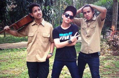 Rangga SMASH Pamer Foto Syuting Acara 'Kepo' di Ragunan