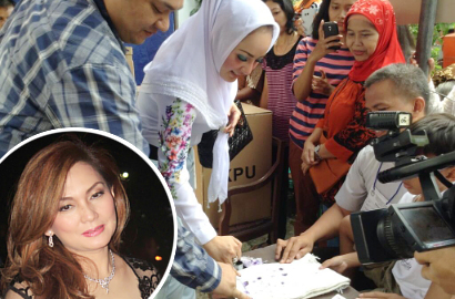 Ini Alasan Nia Daniati Masih Pajang Foto Farhat Abbas di Rumahnya