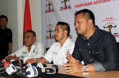 Dirundung Banyak Masalah, UGB Gaet 13 Pengacara