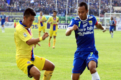 Persib Menang Dramatis dan Singkirkan Arema Demi Puncak Klasemen ISL