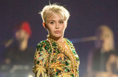 Miley Cyrus Batalkan Konser 'Bangerz' Usai Dilarikan ke Rumah Sakit