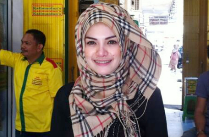 Nikita Mirzani Fokus Ibadah Ketimbang Tanggapi Kabar Gugatan Cerai Kedua
