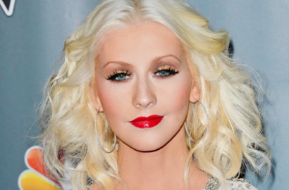 Christina Aguilera Isyaratkan Tengah Garap Album Baru