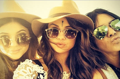 Selena Gomez Unfollow Instagram Kendall dan Kylie Jenner?