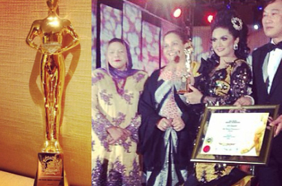 Krisdayanti Sabet Piala Emas 24 Karat di Ajang Asia Pasifik