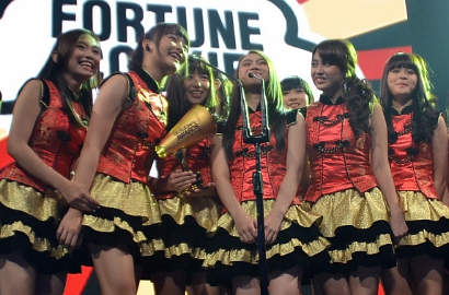 JKT48 Sabet 2 Piala di Global Seru Awards 2014