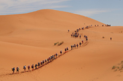 Mau Ikut Lomba Maraton Mematikan di Gurun Sahara?