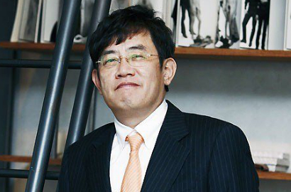 Main Golf Saat Korea Berduka, MC Lee Kyung Kyu Dikritik Media