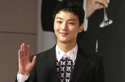 Yoon Shi Yoon Diam-Diam Masuk Wamil Angkatan Laut