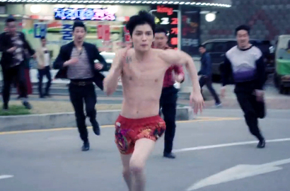 Jaejoong JYJ Pede Syuting Serial 'Triangle' Cuma Pakai Underwear