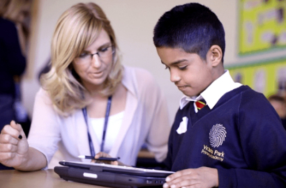 Microsoft Sumbang Rp 11 Triliun untuk Siswa Sekolah di Amerika Serikat