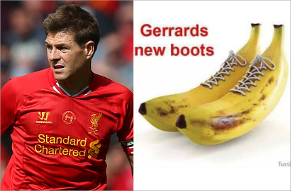 Liverpool Kalah, Fans Hadiahkan 'Sepatu Pisang' pada Steven Gerrard