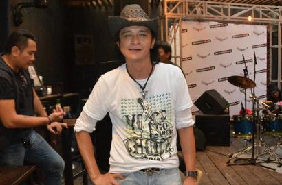 Andy /rif Sesalkan Acara Musik Sekarang Kurang Berkualitas