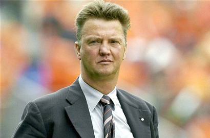 Louis van Gaal Dilaporkan Resmi Latih MU Minggu Depan