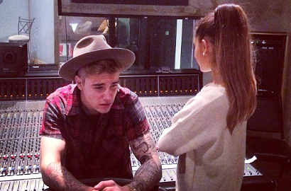 Justin Bieber dan Ariana Grande Bakal Duet di Lagu Baru