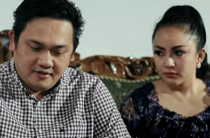 Farhat Abbas Promosi Film Horornya Bareng Regina 'Sarang Hantu Jakarta'