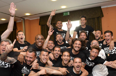 AS Roma Kalah 1-4, Juventus Hattrick Scudetto Serie A