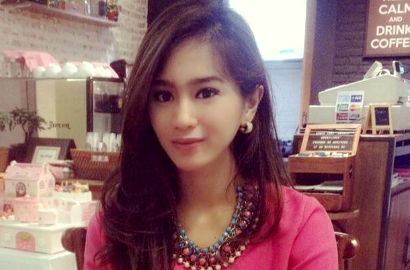 Bunga Zainal Tertawa Diisukan Jadi Istri Muda Bos PH