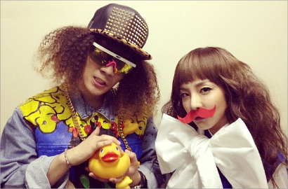 Serunya Seungri Jadi GD dan Dara 2NE1 Parodikan T.O.P