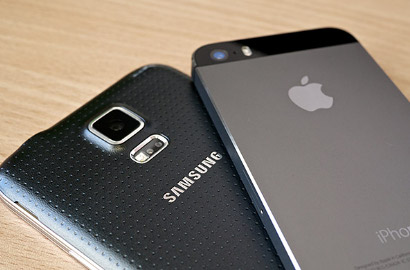 Juri Sidang Samsung vs Apple Sebut Konsumen 'Pecundang'