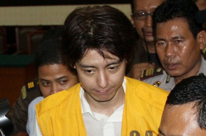 Roger Danuarta Kesakitan Saat Jalani Sidang Perdana Kasus Narkoba
