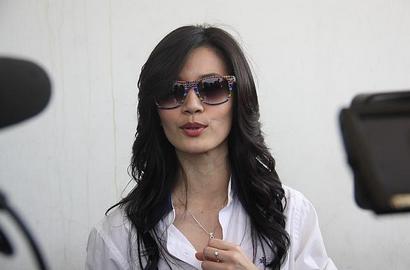 Asty Ananta Sebut Roger Danuarta Makin Cakep di Penjara