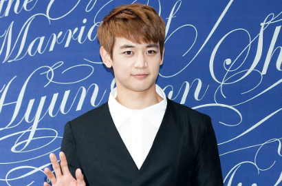 Minho SHINee Tunjukkan Aksi Main Sepak Bola di 'Our Neighborhood'