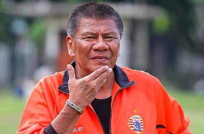 Benny Dollo Absen Jumpa Pers, Persija Terancam Sanksi