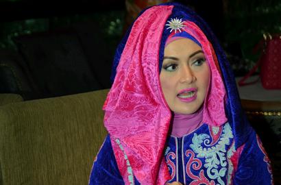 Suami Jatuh Sakit, Eddies Adelia Khawatir