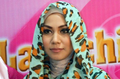 Puput Melati Tegar Meski Terseret Kasus Ustadz Guntur Bumi