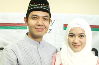 Dude Harlino Malu-Malu Akui Suka Diskusi dengan Alyssa di Ranjang