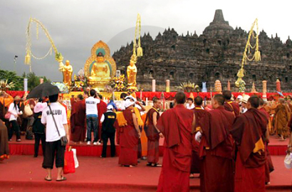 Perayaan Waisak di Borobudur Diikuti Umat Buddha dari 17 Negara